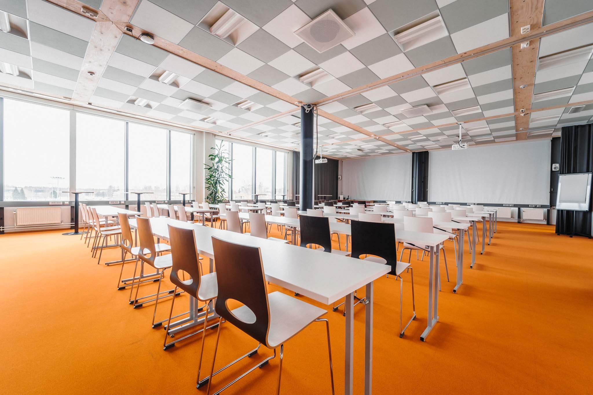 orange-hall-Tiedepuisto-joensuu-kokoustilat-13