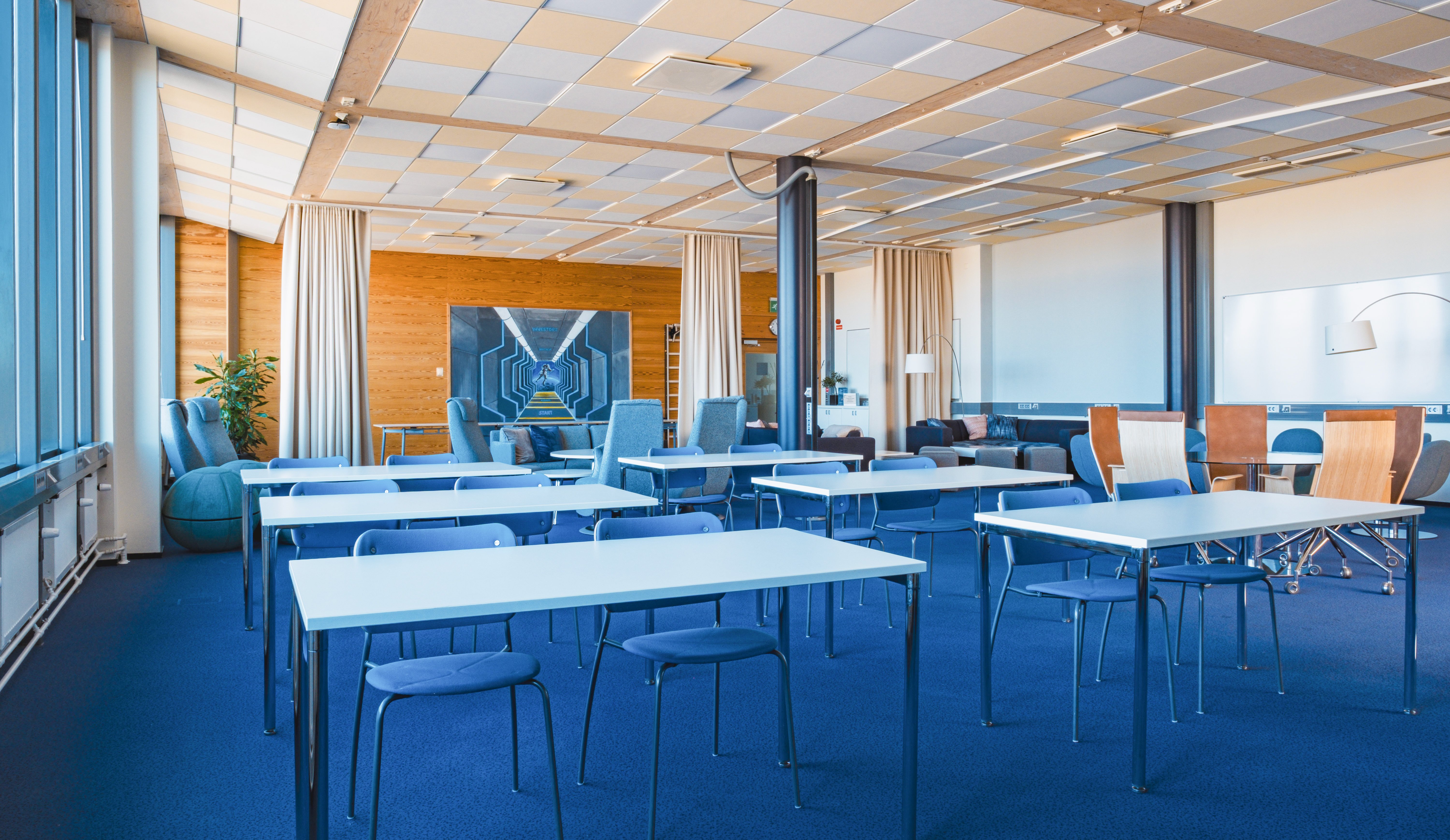Blue Hall 3